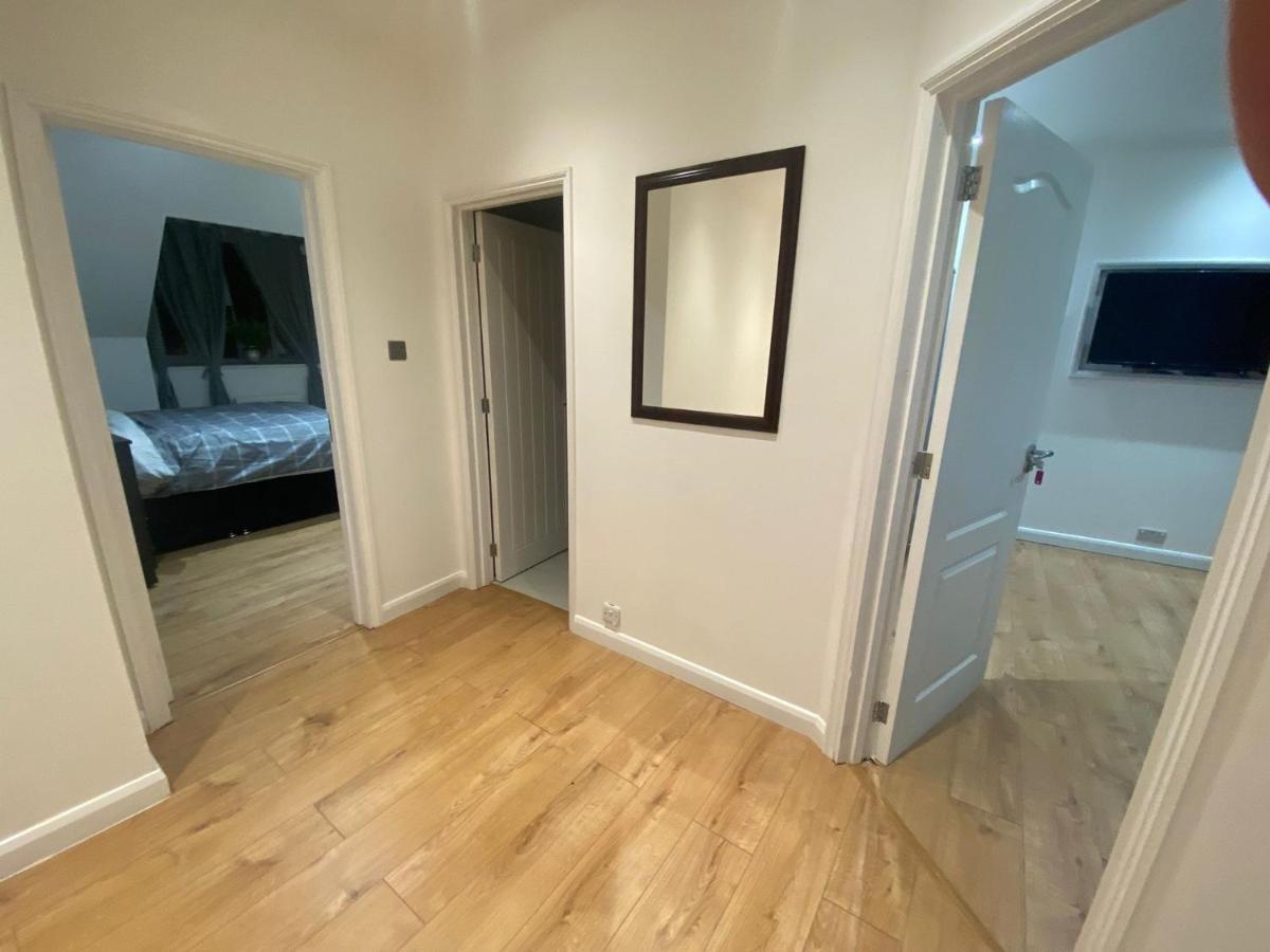 Cozy Penthouse With A Terrace!2 Minutes To Beach! *